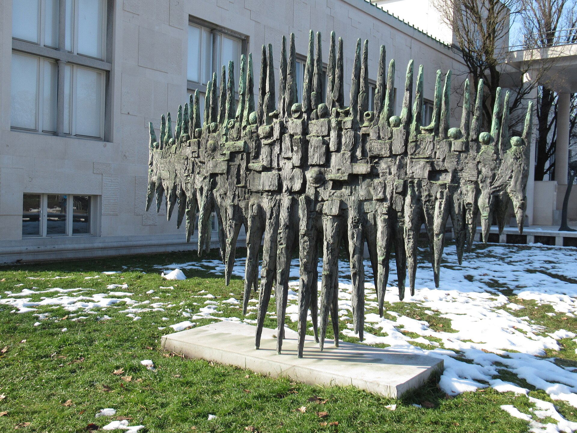 Sculpture forecourt, Moderna galerija
