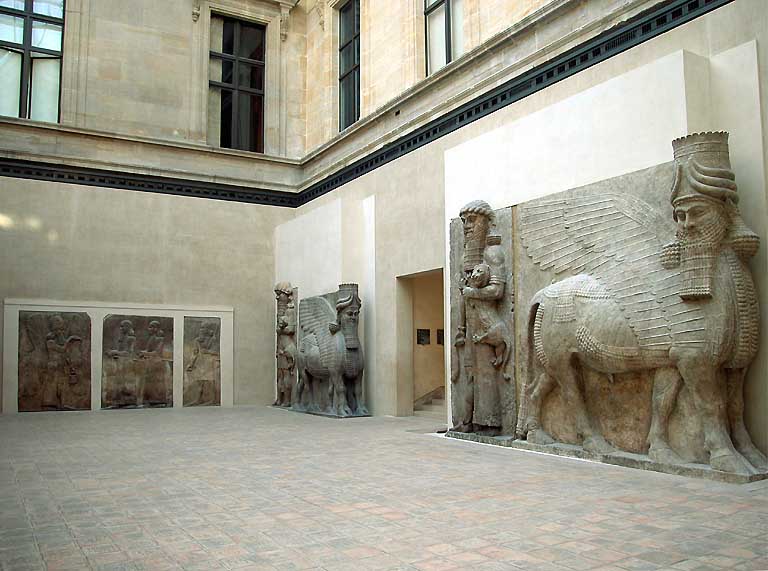 The Cour Khorsabad, with the winged bulls from the palace of Sargon II