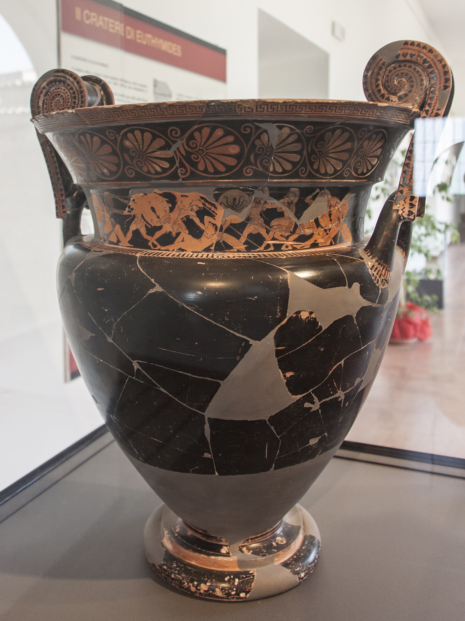 Krater attributed to Euthymides