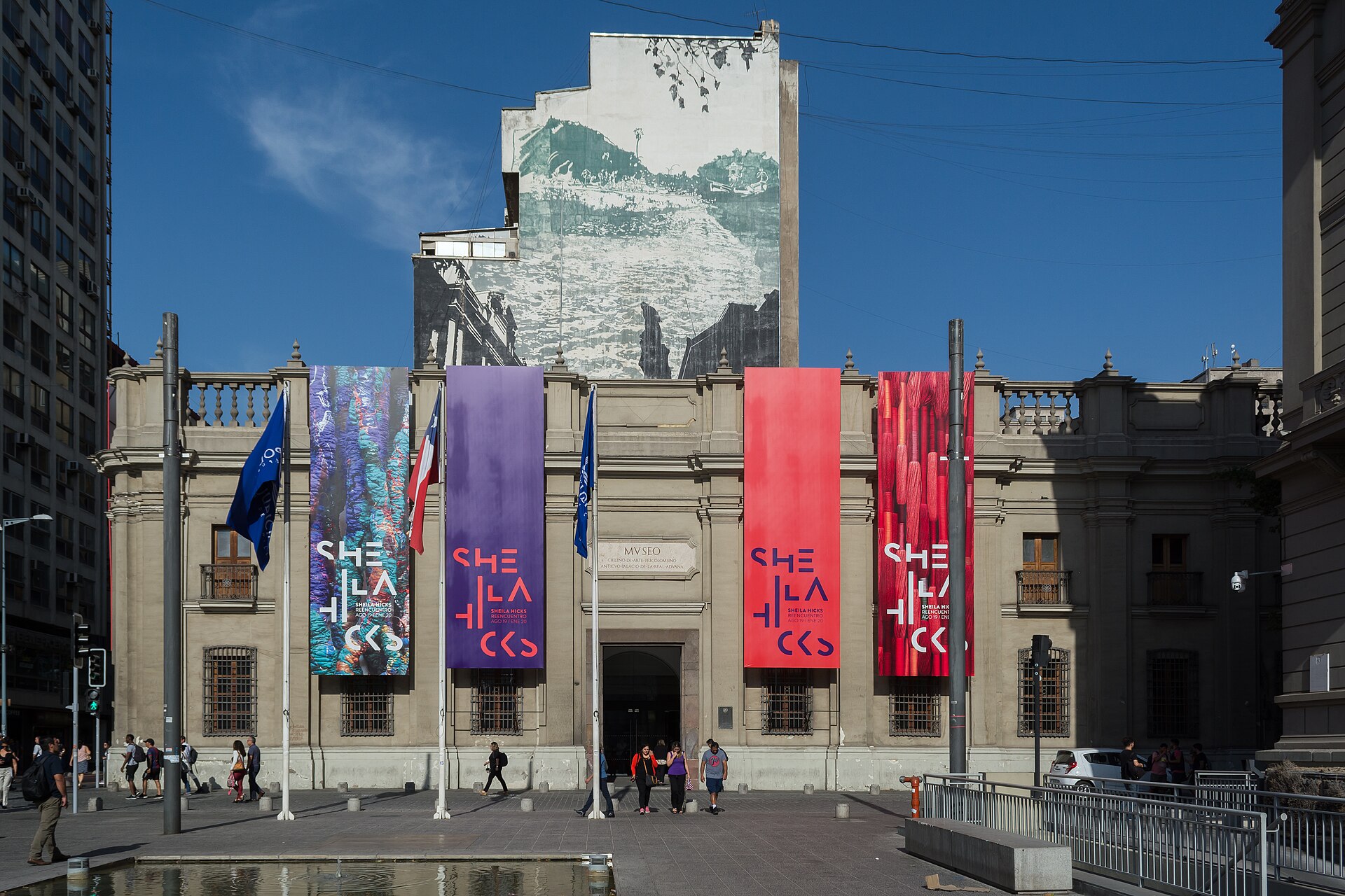 The museum's facade on Calle Bandera