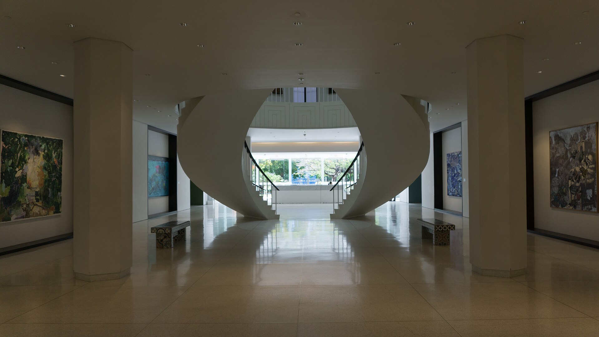 The bifurcated stairway and oval opening in the Main Hall of the Museo de Arte de Ponce