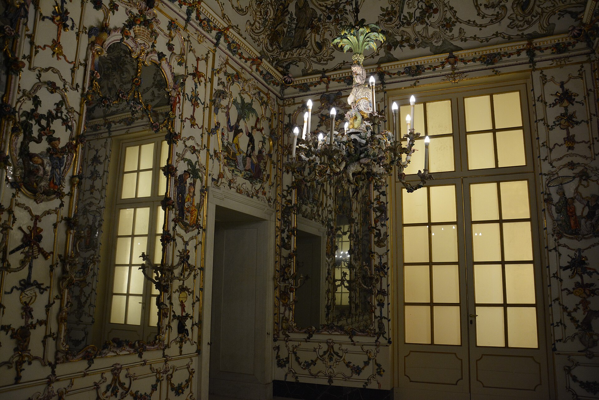 The Salottino di Porcellana, its walls entirely covered in painted and gilded Capodimonte porcelain, photographed before its current closure for redisplay