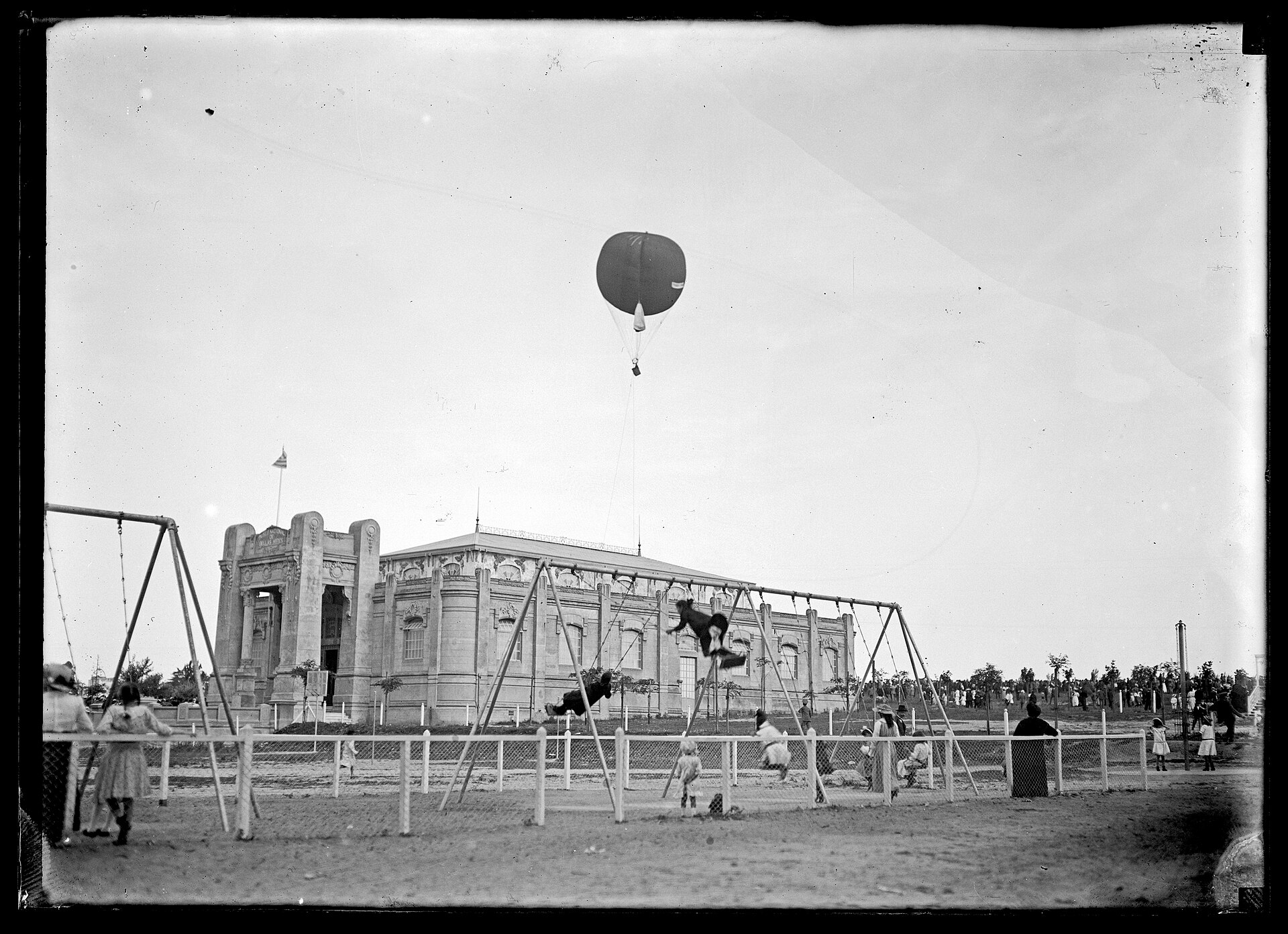 The Museo de Bellas Artes building in 1916