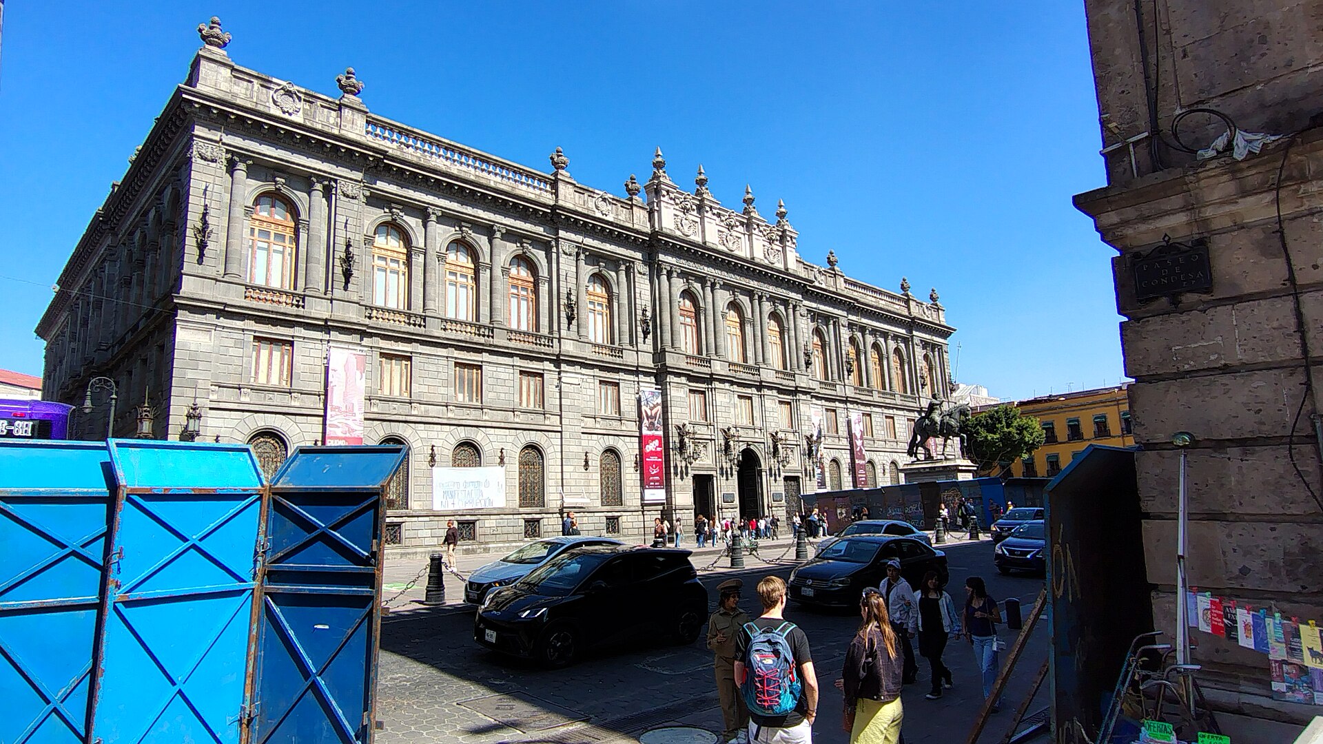 Facade detail, Museo Nacional de Arte