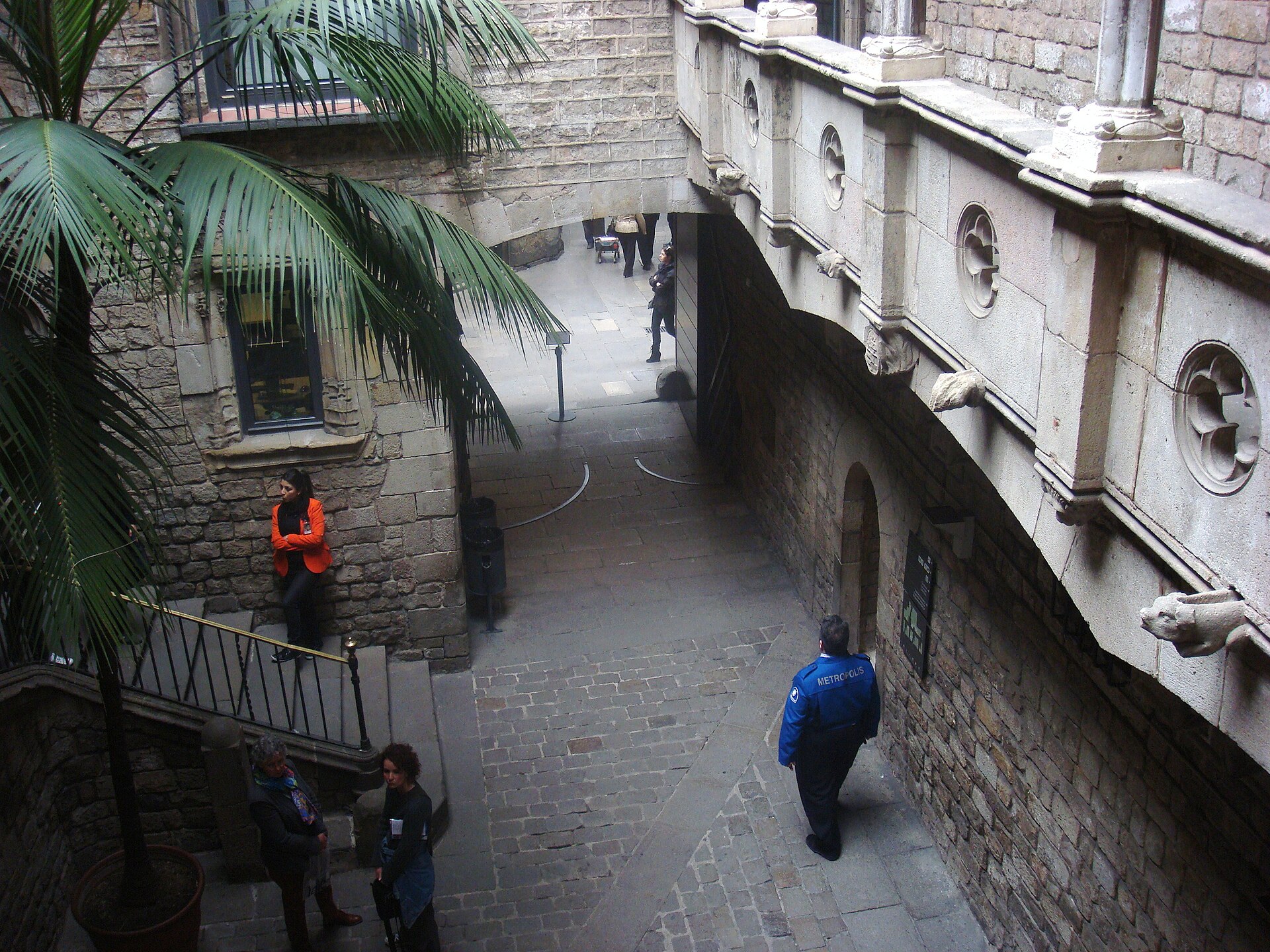 The passage between the palaces