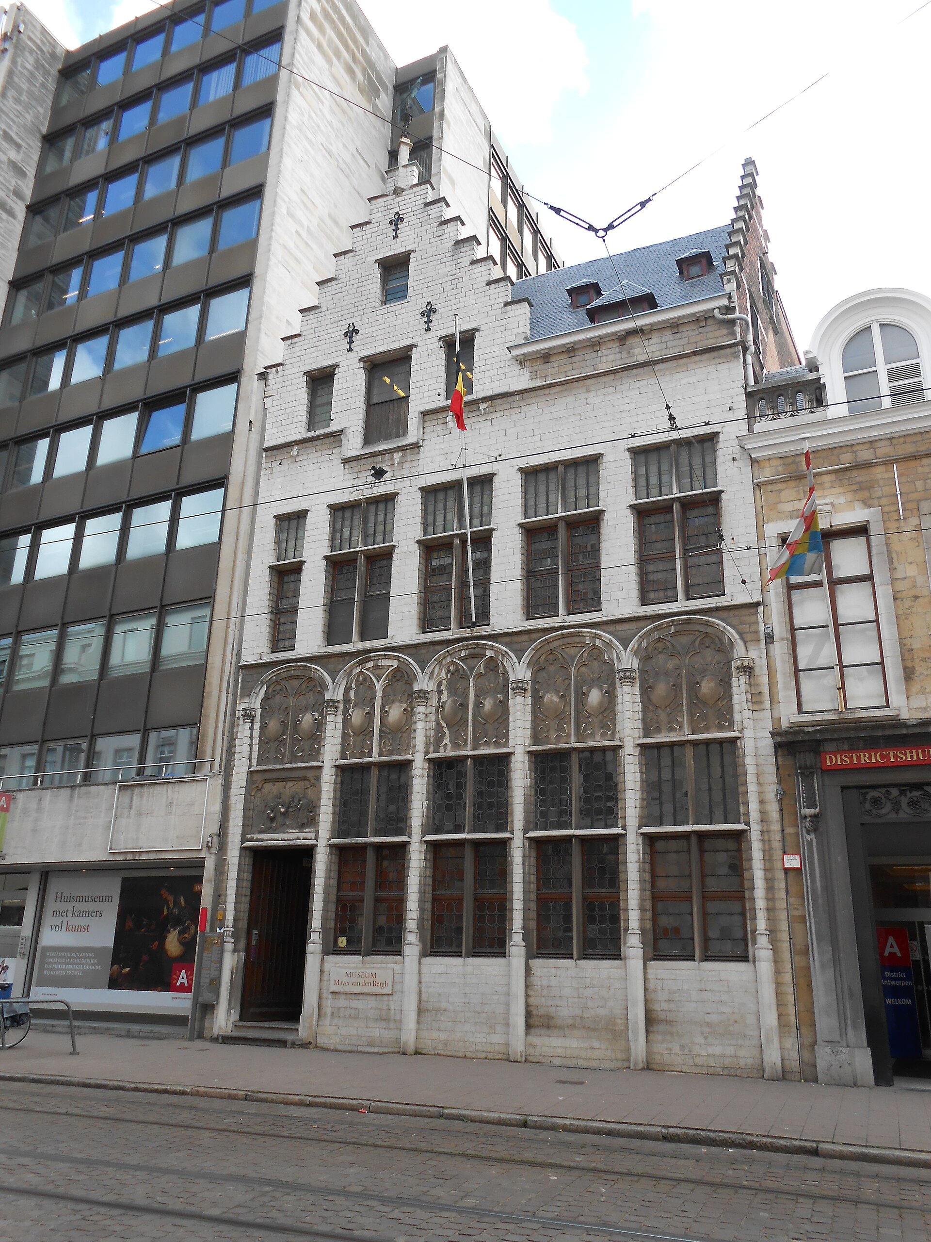 Museum entrance on Lange Gasthuisstraat