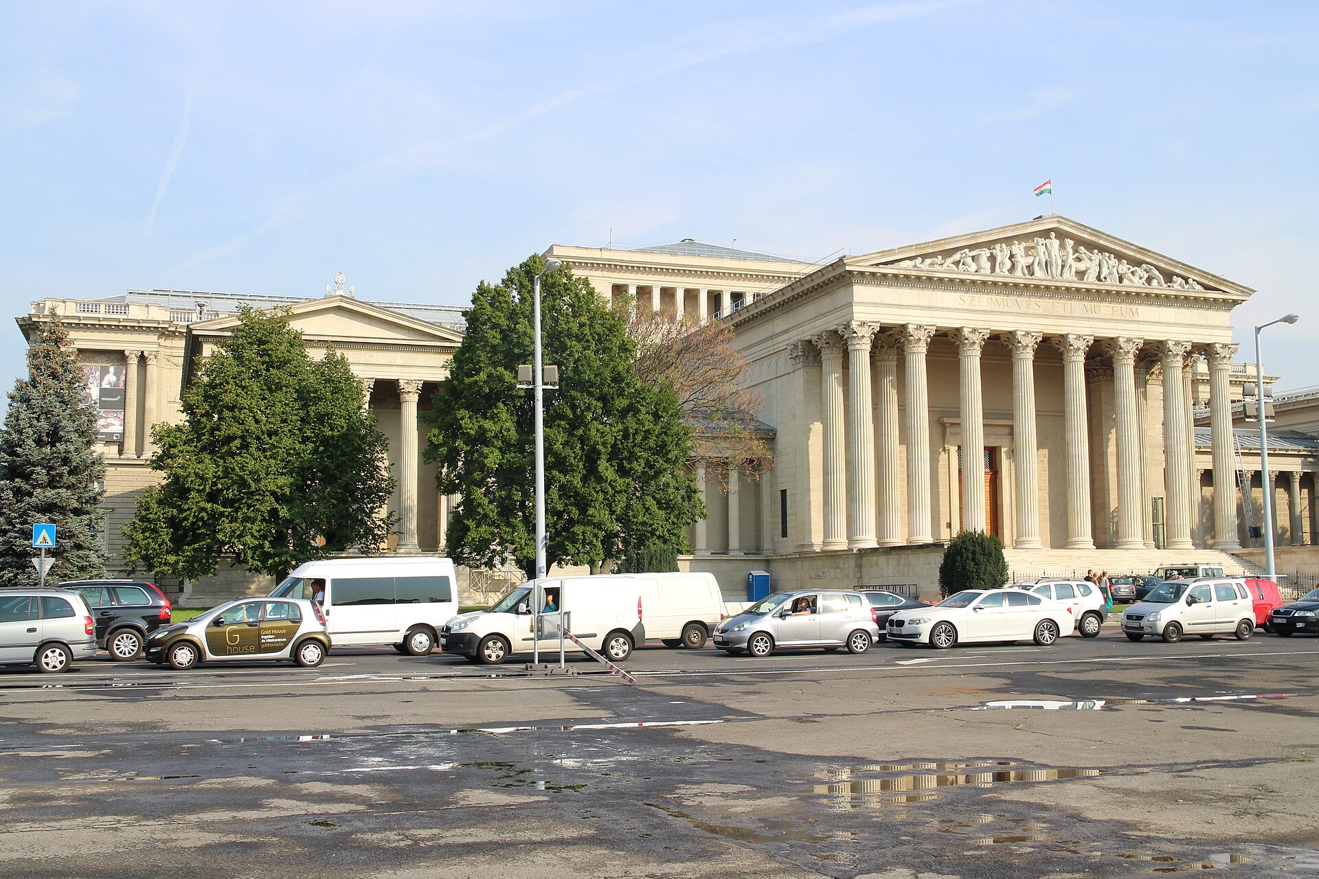 Museum of Fine Arts, Budapest, exterior
