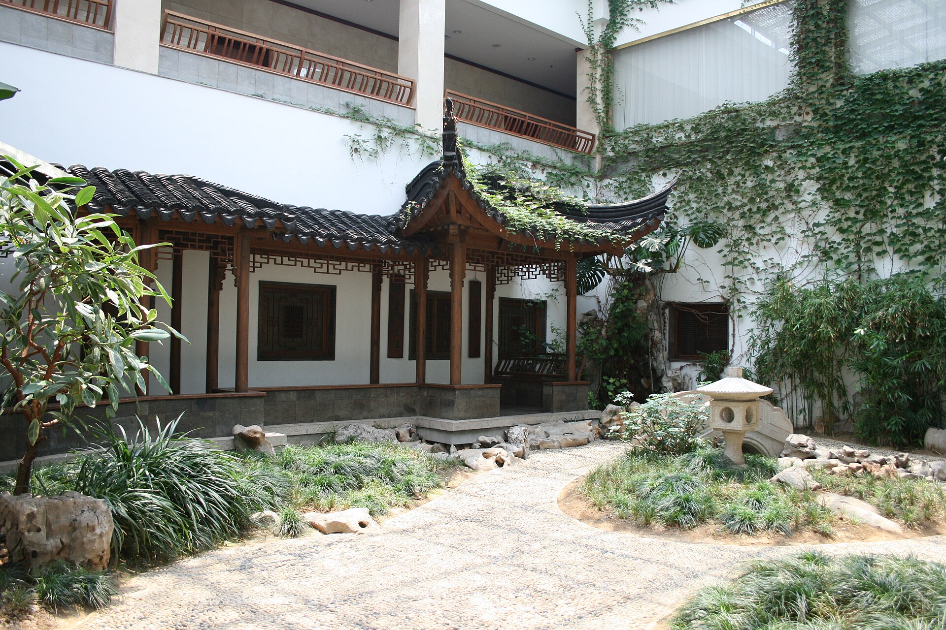 Exhibits on display, Nanjing Museum