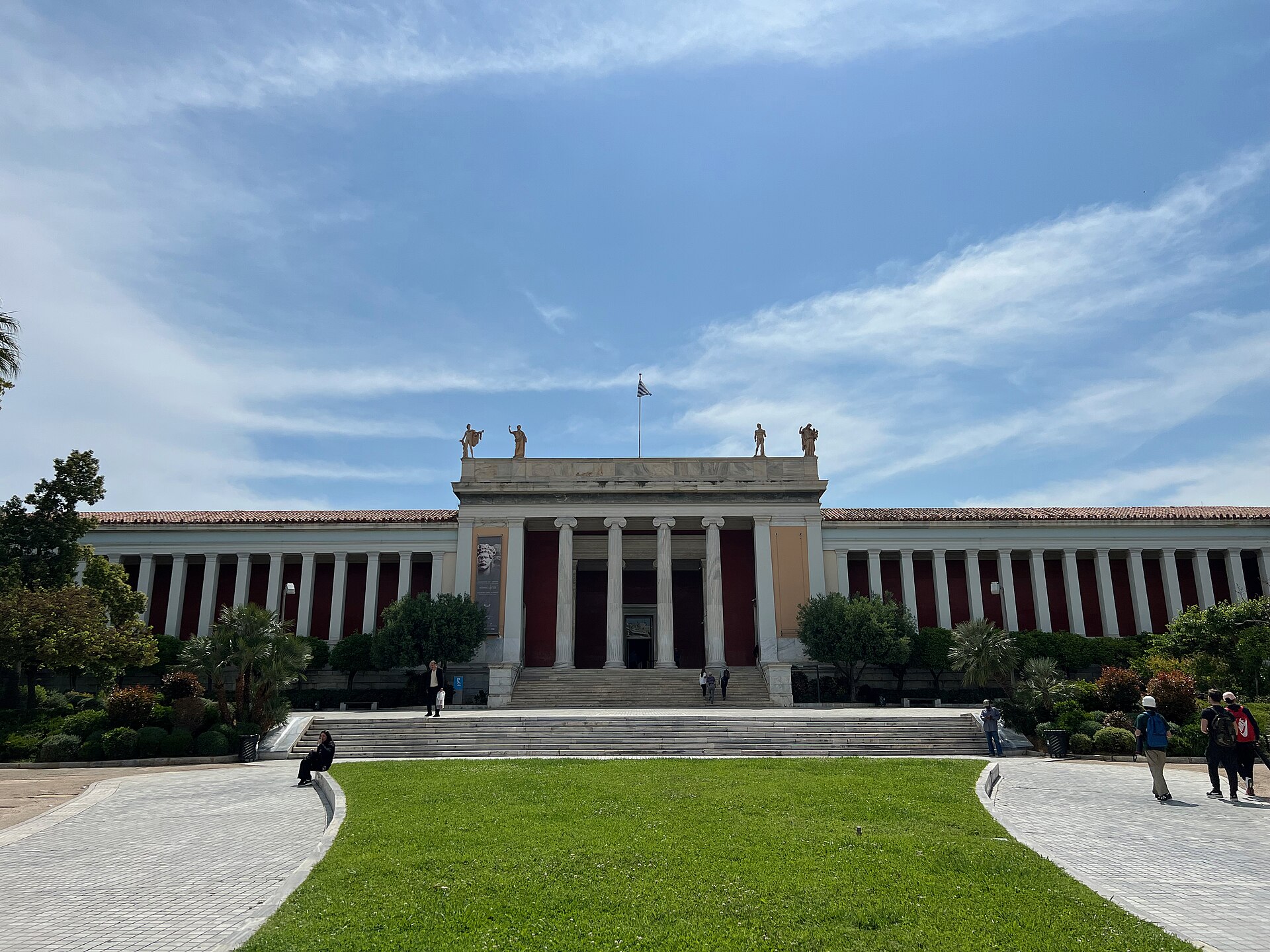 The museum's portico, frontal view