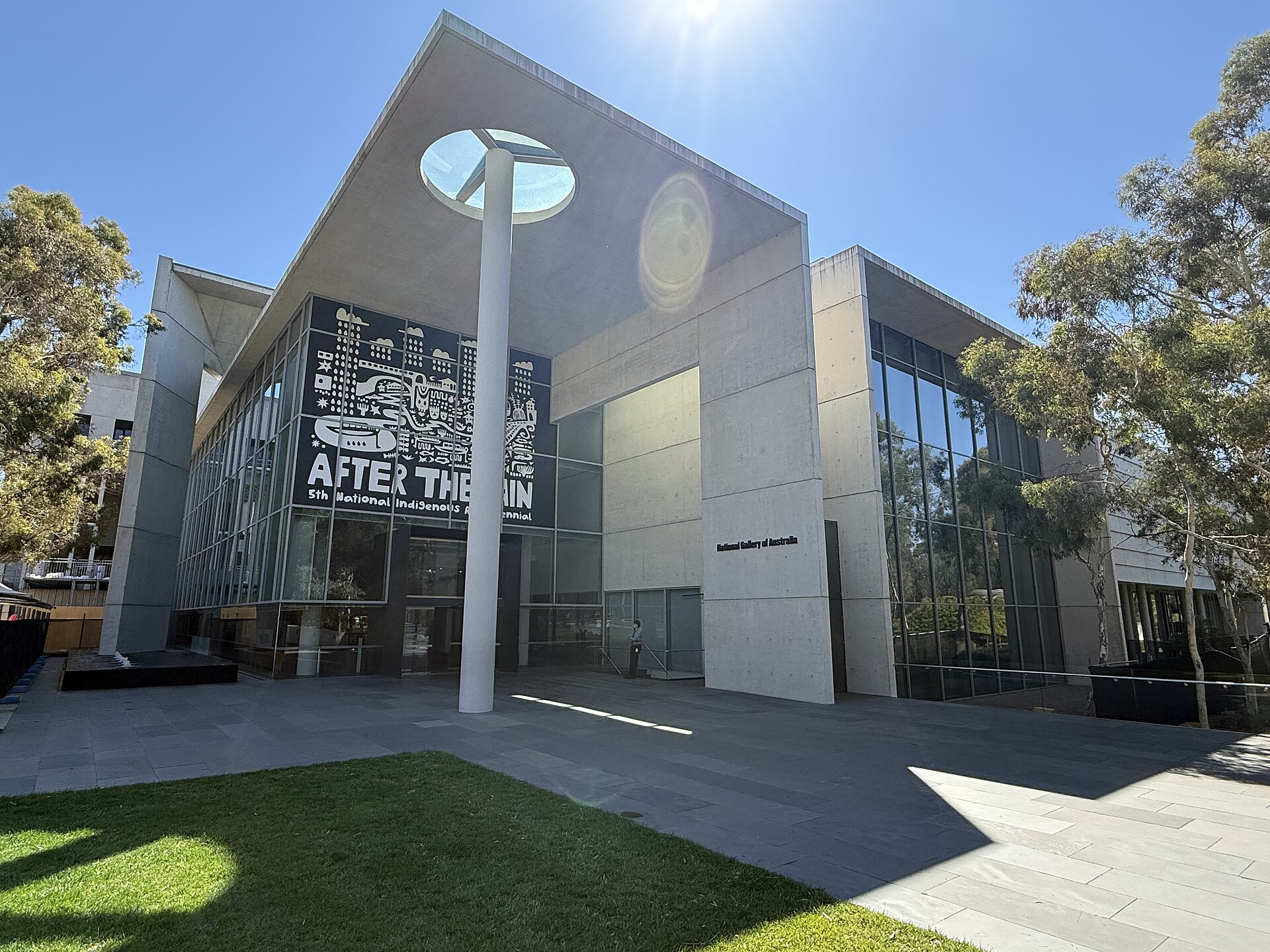 Main entrance of the National Gallery of Australia