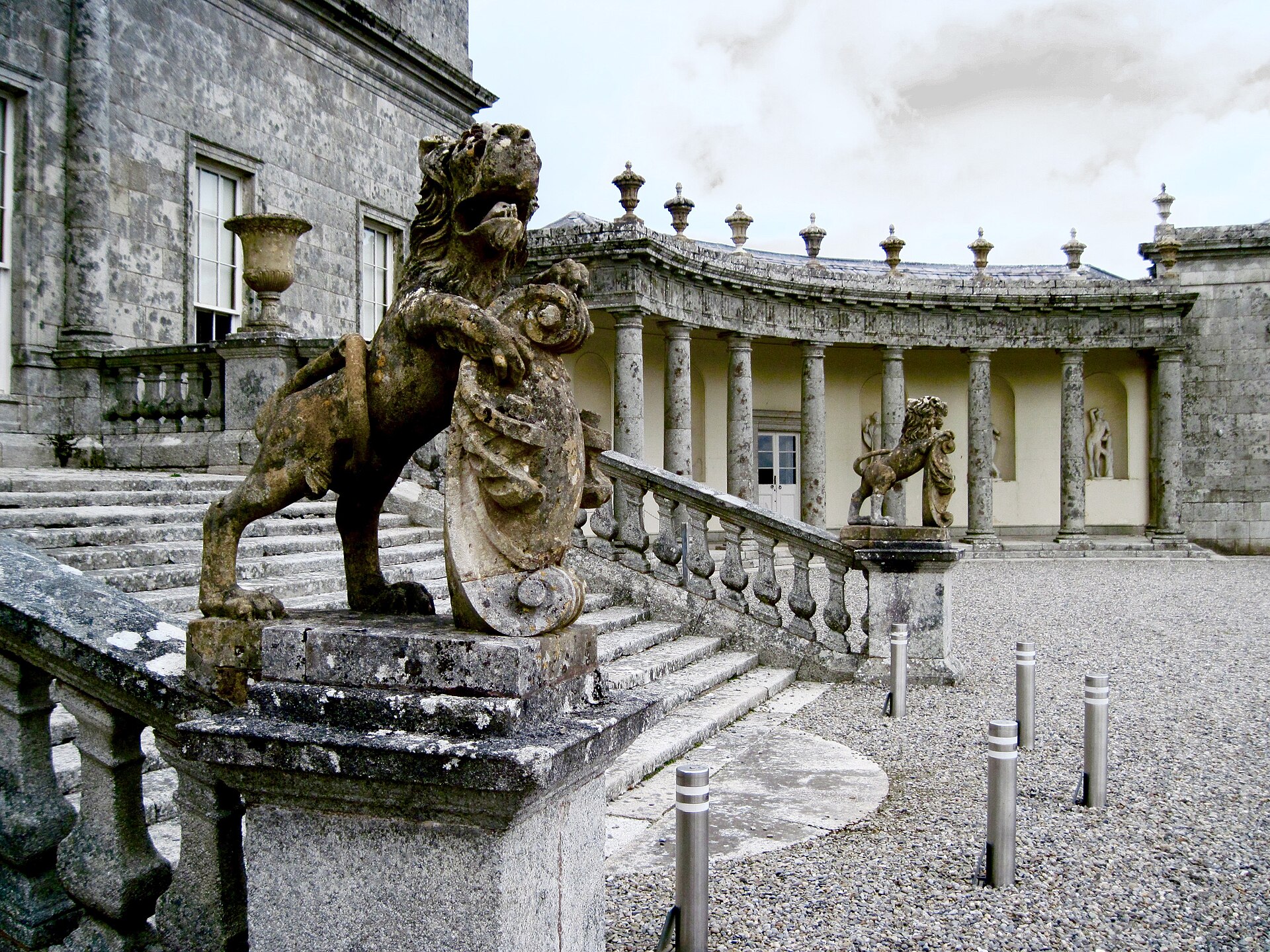 West courtyard and statuary