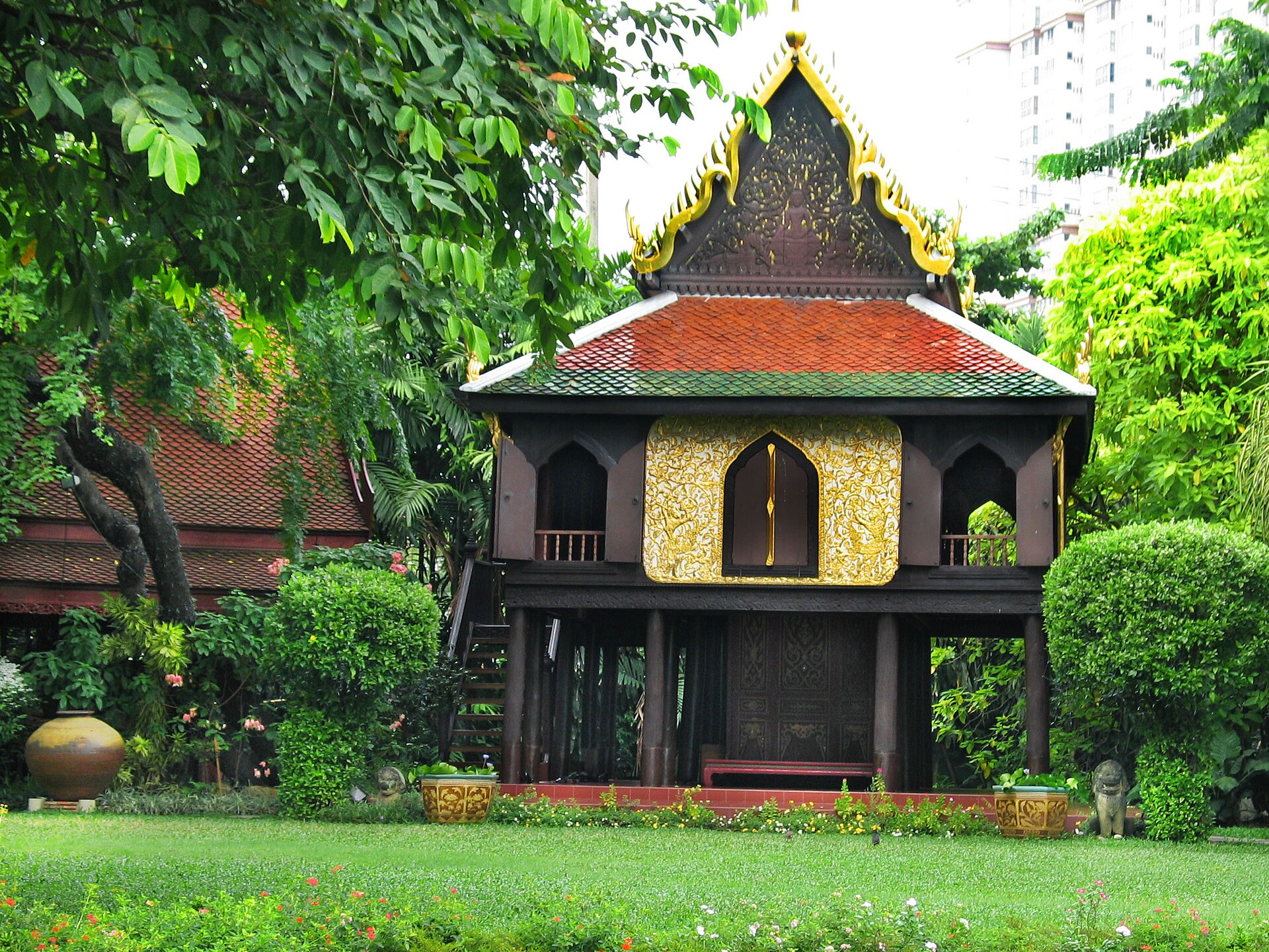 The Lacquer Pavilion and its garden setting at Suan Pakkad Palace