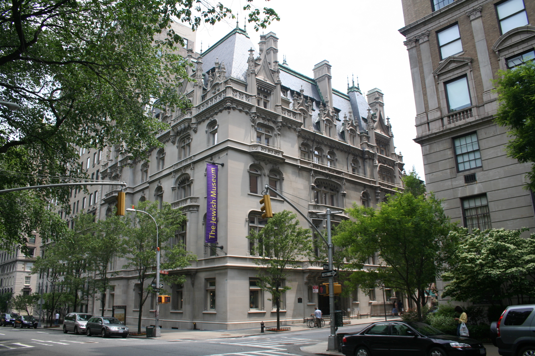 The museum's Fifth Avenue facade, 2006