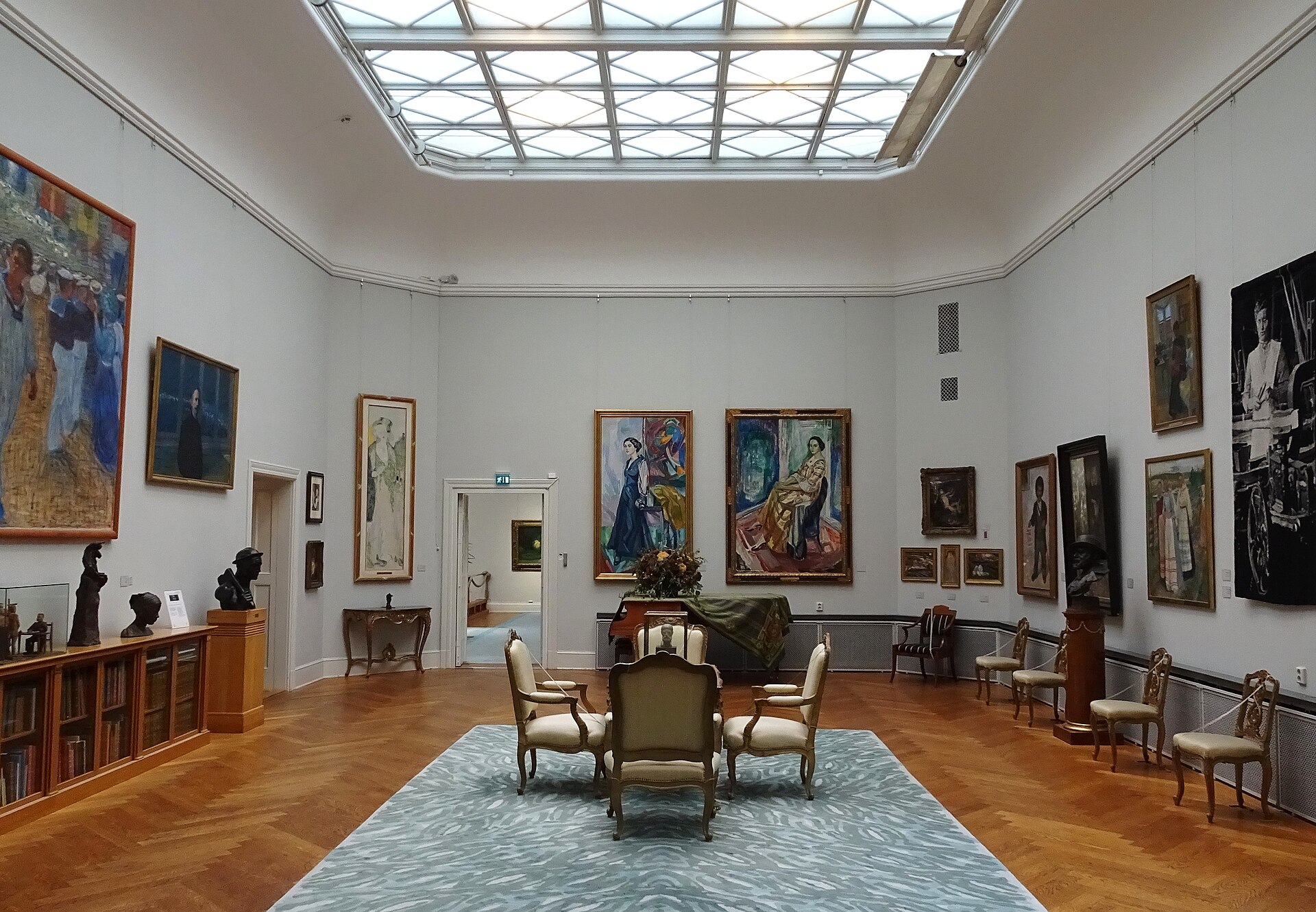 The Eastern Gallery at the Thiel Gallery