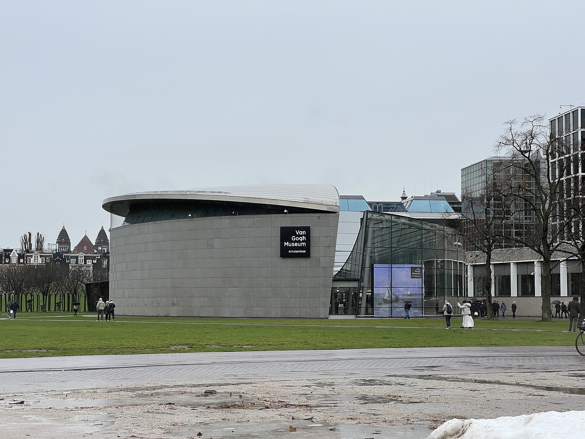 The Kurokawa Wing from Museumplein