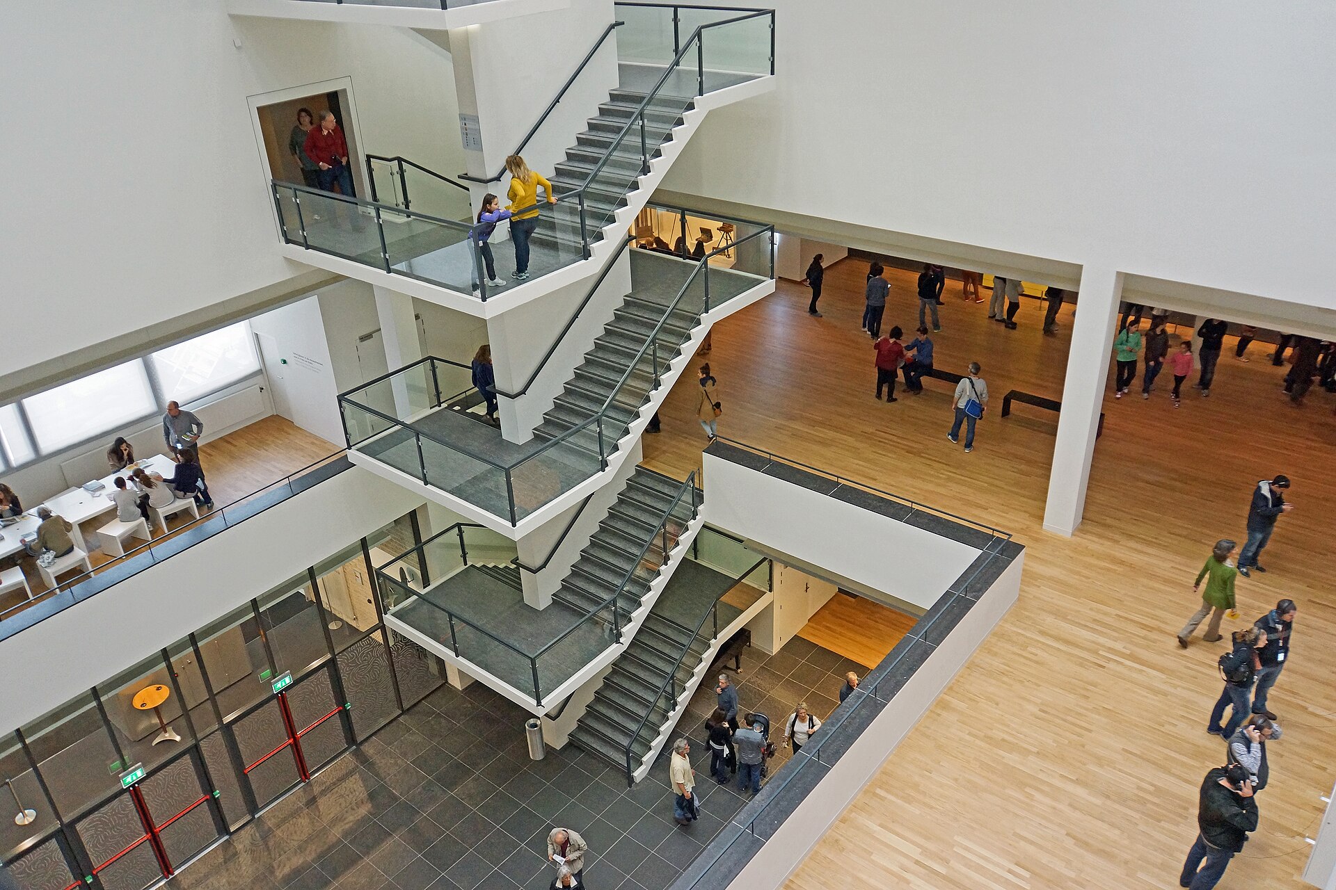 The atrium and galleries, seen from an upper landing
